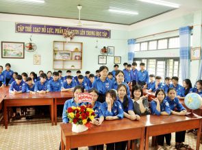 Tình Thầy Cô – Bản Hùng Ca Bất Tận: Lời Tri Ân Đặc Biệt Dịp 20/11 của Khối 10