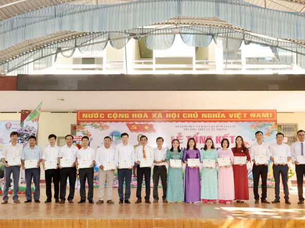 TỔNG KẾT NĂM HỌC 2025 – 2026: HÀNH TRÌNH CỦA KHÁT VỌNG, TRI THỨC VÀ SỰ TRI ÂN
